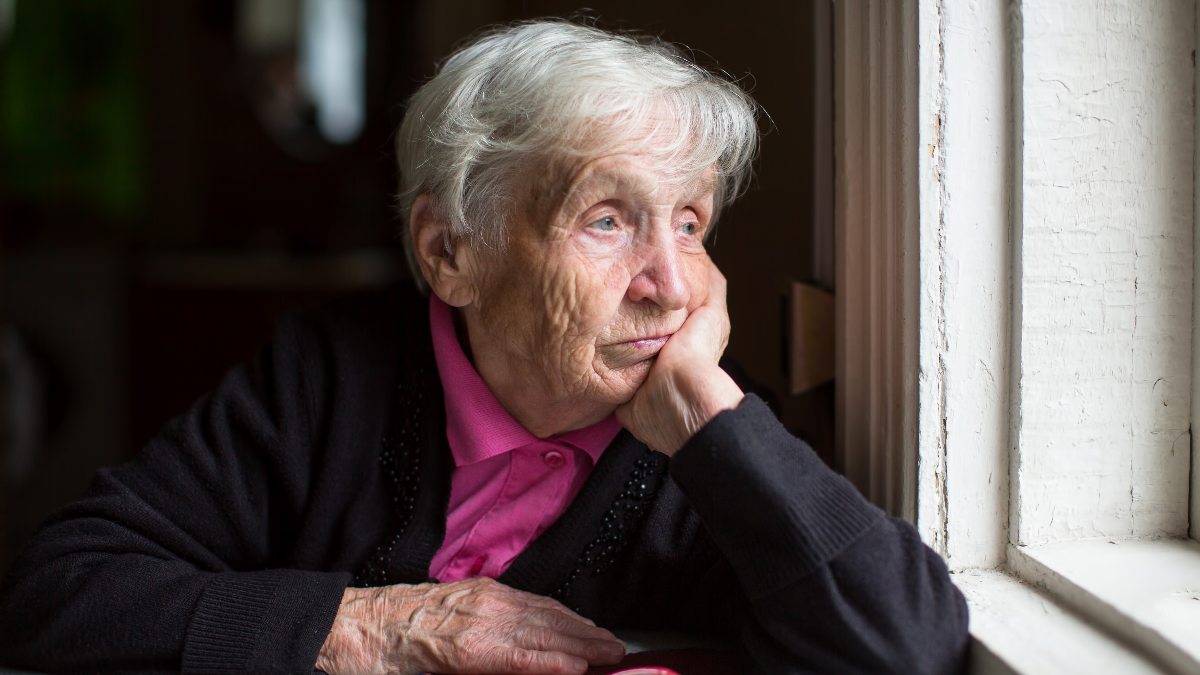Social Isolation Is Directly Linked to Dementia Later in Life, Study Shows