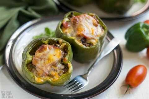 Low-Carb Cheesy Stuffed Peppers