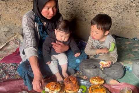 Young Mother''s Life in Cave with the  Coldest Winter-CookingTHE MOST Delicious Village Style Food