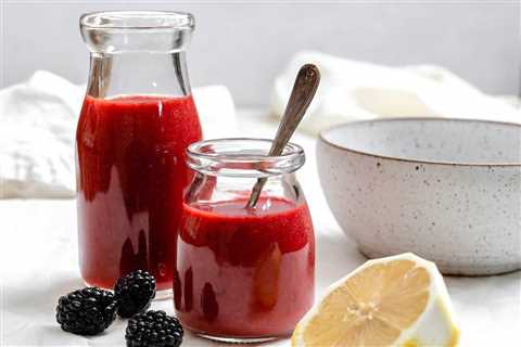 5-Minute Blackberry Vinaigrette