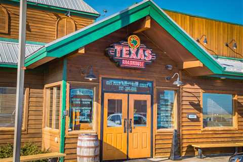 Texas Roadhouse Crowned America's Most Iconic Restaurant Brand of 2024