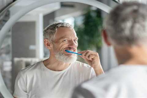 How to Maintain Dental Health as You Age