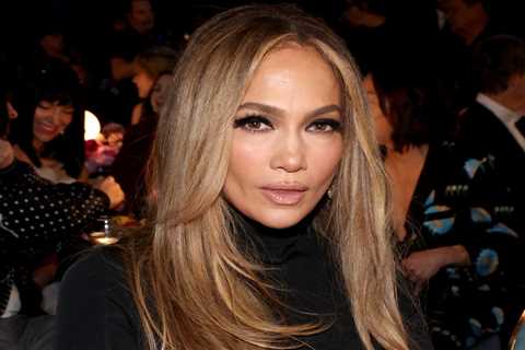 Jennifer Lopez's Grammy Night Look: A Lesson in American Glamour