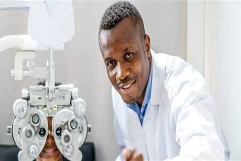 Understanding Eye Care Services: Optometrists vs. Ophthalmologists