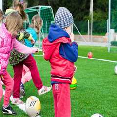 How Outdoor Fitness Activities Promote Wellness and Community Engagement