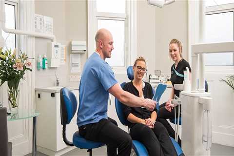 Dentist in Zurich: Why Teeth Cleaning Is the Foundation of Long-Term Oral Health